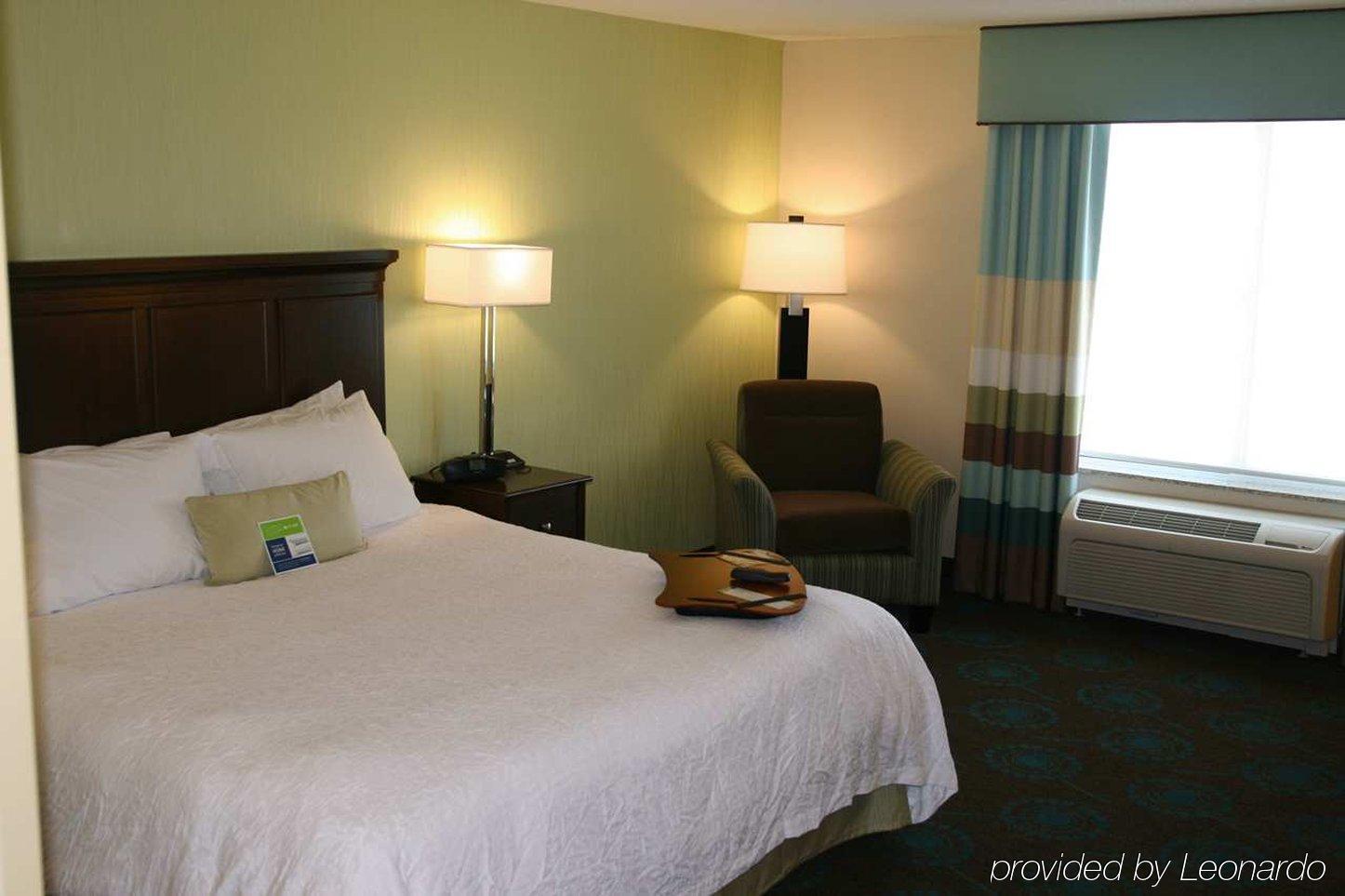 Hampton Inn & Suites Suisun City Waterfront Pokoj fotografie